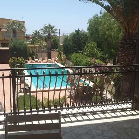 Casa Nostra Cellini Aparthotel 3*